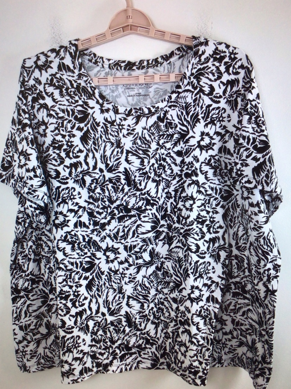 Catherines Black & White Floral Scoop Neck Short Sleeve Tee - Picture 6 of 8